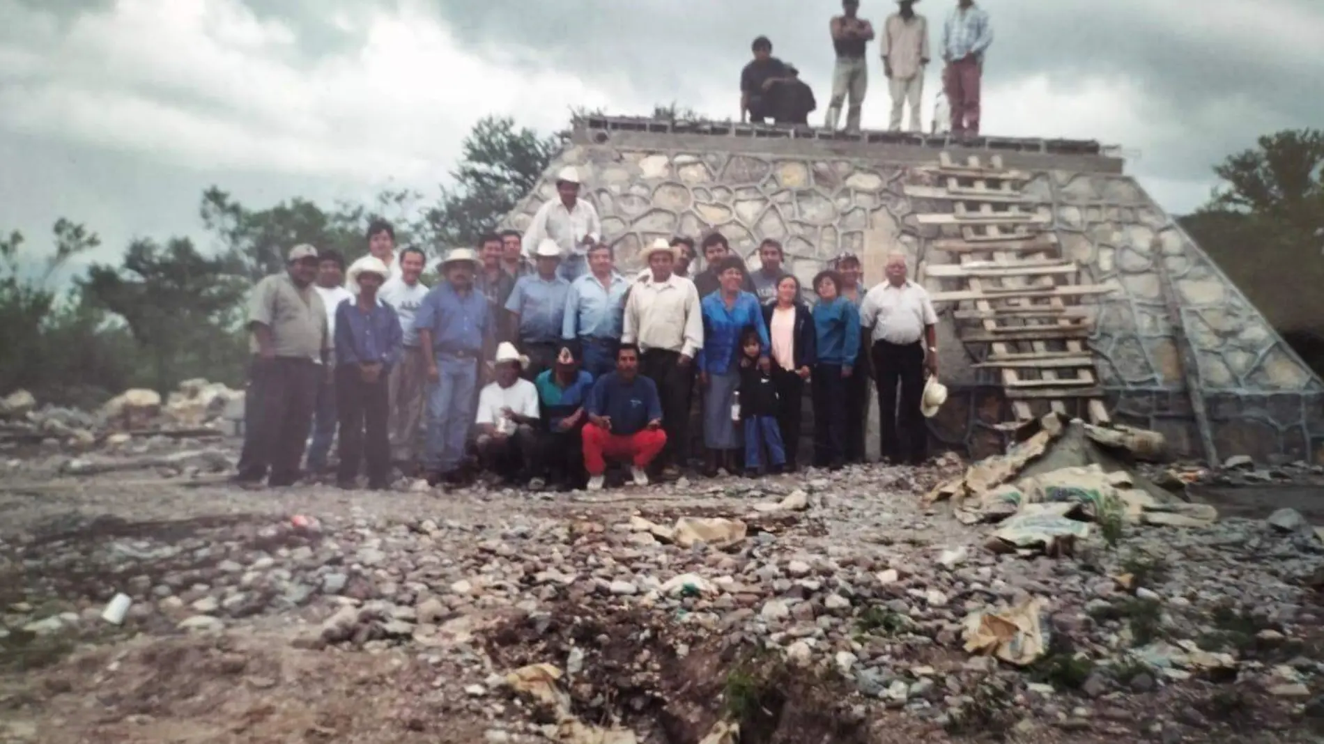 Chila de las Flores, en 1999 fue descubierto un afluente en un sitio conocido como La Cañada